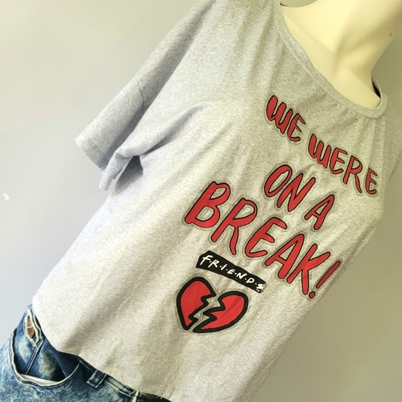 Vayola Friends The Television Series Petite Short Sleeve Top Size S - Picture 3 of 8